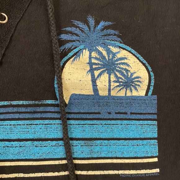 LF Furst of a Kind Repurposed Vintage Guam Lace Up Shirt - Picture 4 of 6